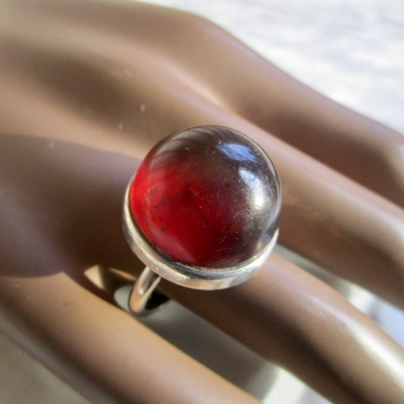 big Baltic amber ring, bezel set, adjustable (currently 7), sterling, vintage - Picture 9 of 9